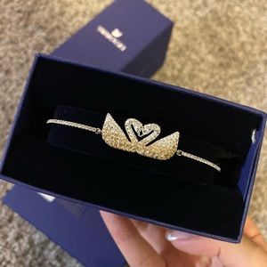 Swarovski Iconic Swan Bracelet